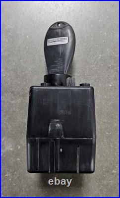 2015-16 Town & Country 2015-20 Caravan Ignition Control Module withKey 68257920AC